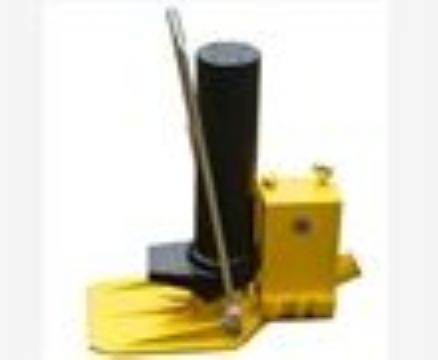 点击查看详细信息<br>标题：GYQD-196型宽枕板起道器 阅读次数：2607