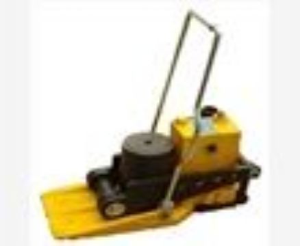 点击查看详细信息<br>标题：YQD-245型液压起道器 阅读次数：2021