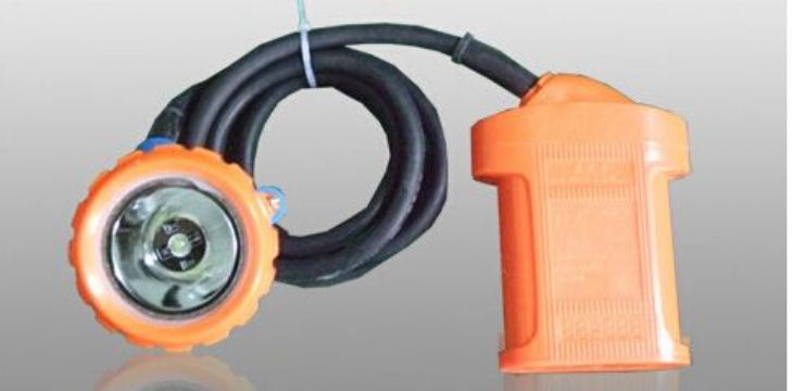 点击查看详细信息<br>标题：KL3LM(B)型锂电矿灯 阅读次数：2251