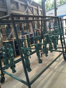 点击查看详细信息<br>标题：凿岩机 阅读次数：2331