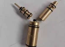 点击查看详细信息<br>标题：气动锚杆钻机上面气马达阀组 阅读次数：1745